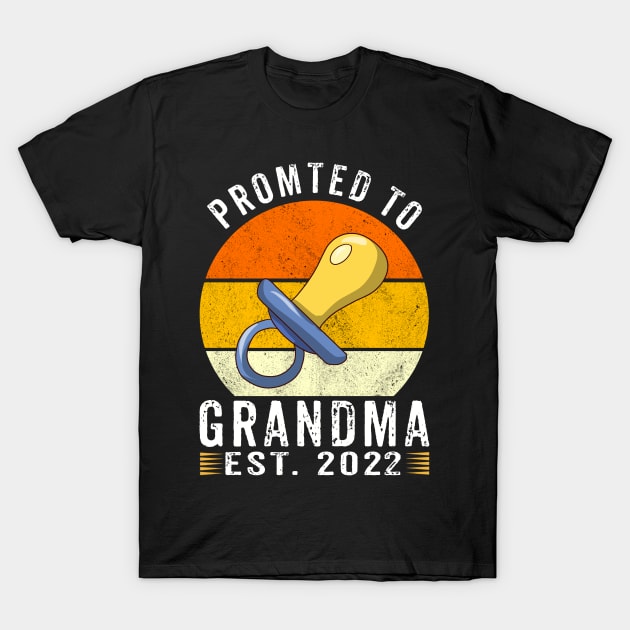 Grandma 2022 For Pregnancy Announcement Funny T-Shirt by busines_night